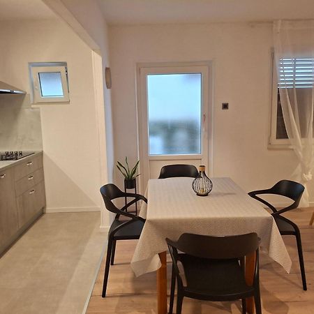 Apartamento Nina Seaview Baška Voda Exterior foto