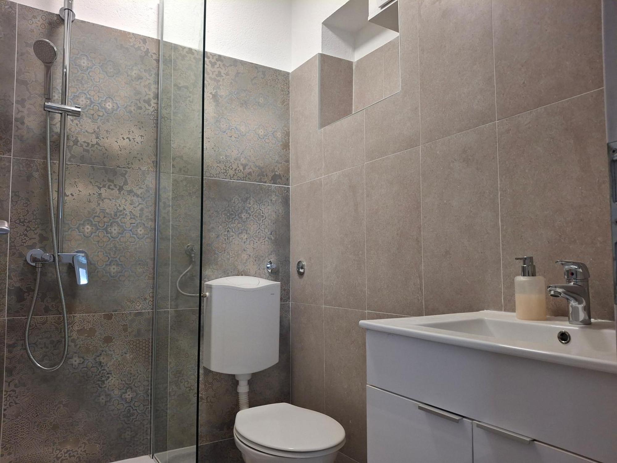 Apartamento Nina Seaview Baška Voda Exterior foto